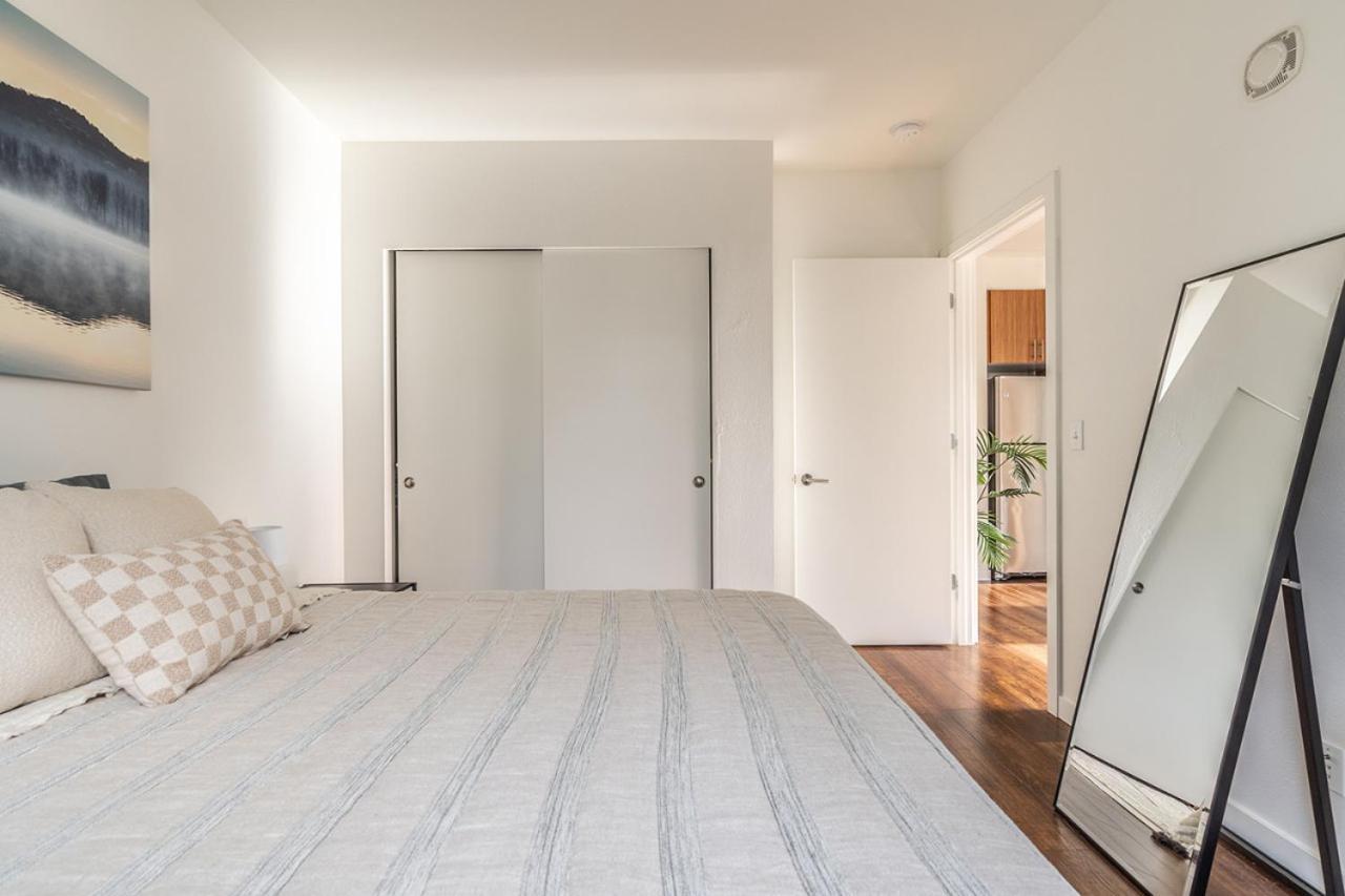 Close Downtown Modern Apartment - Pet Friendly, Wifi, Rooftop Views Seattle Exterior photo